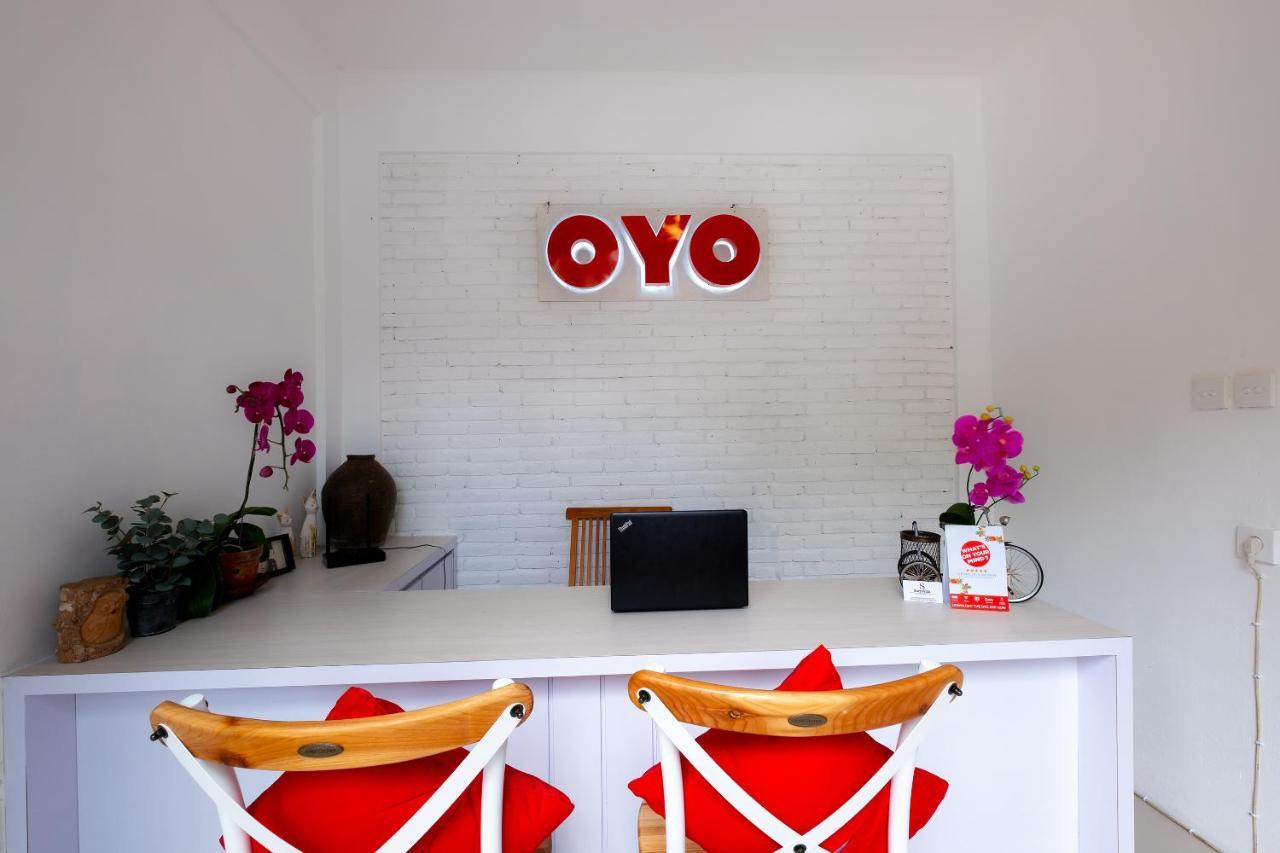 Oyo 1493 Surya Villa Selong Belanak Luaran gambar